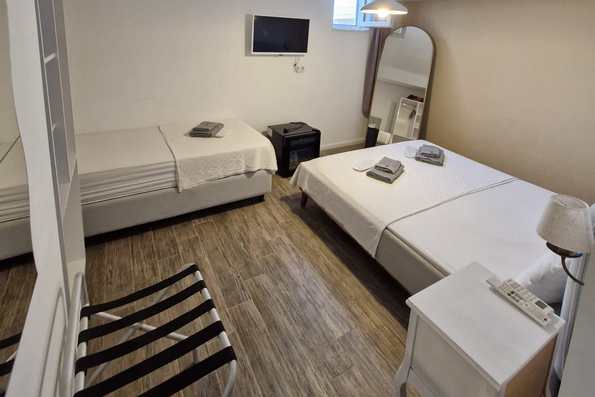 Zemin Kat Standart Oda (3 - 5 Kişilik) 